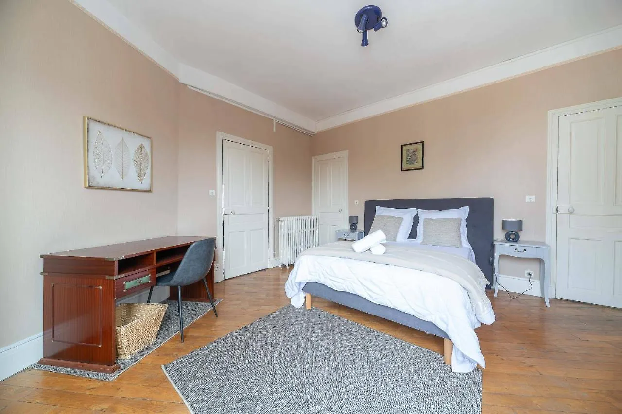 Apartment Le Rue Neuve - Appartement Calme Et Lumineux Vichy